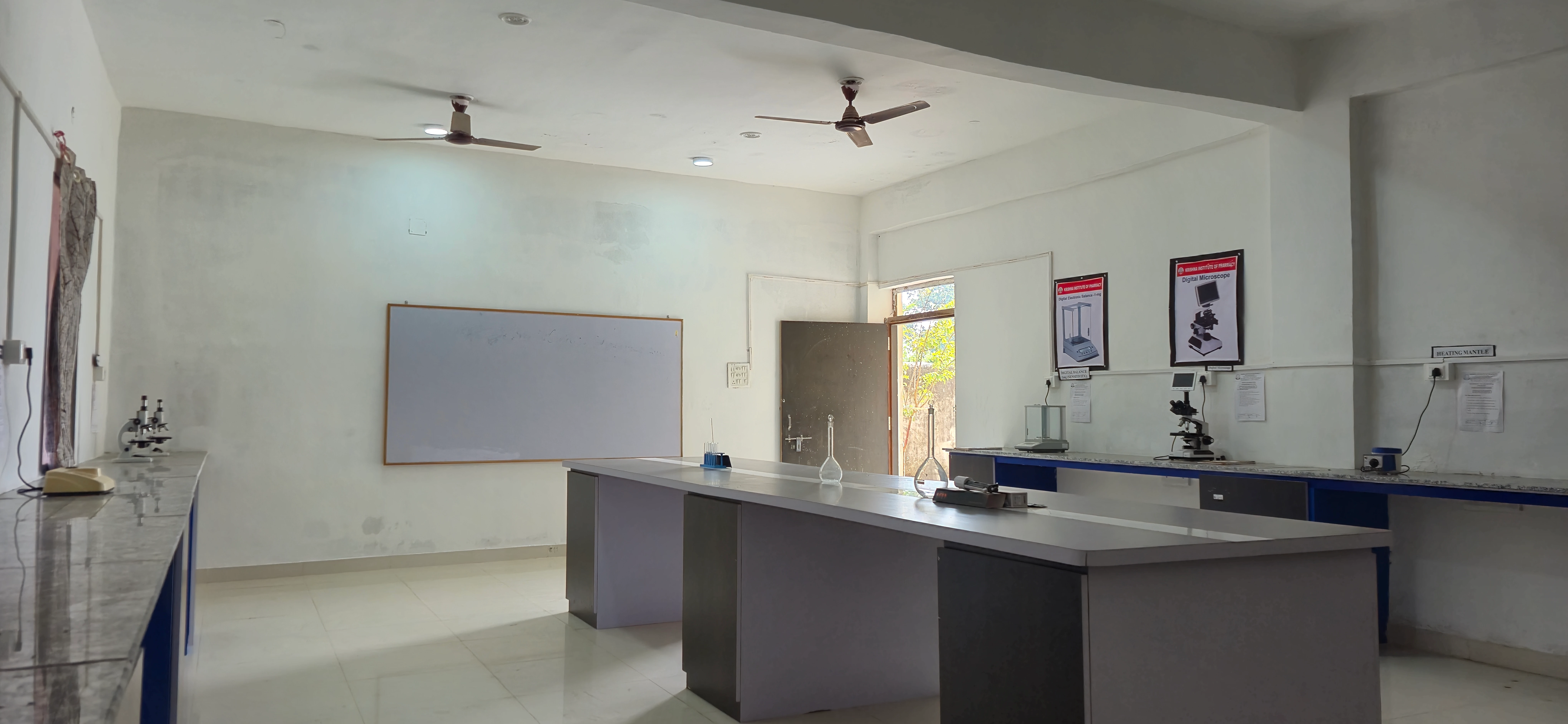 Pharmaceutical Analysis laboratory facility 4